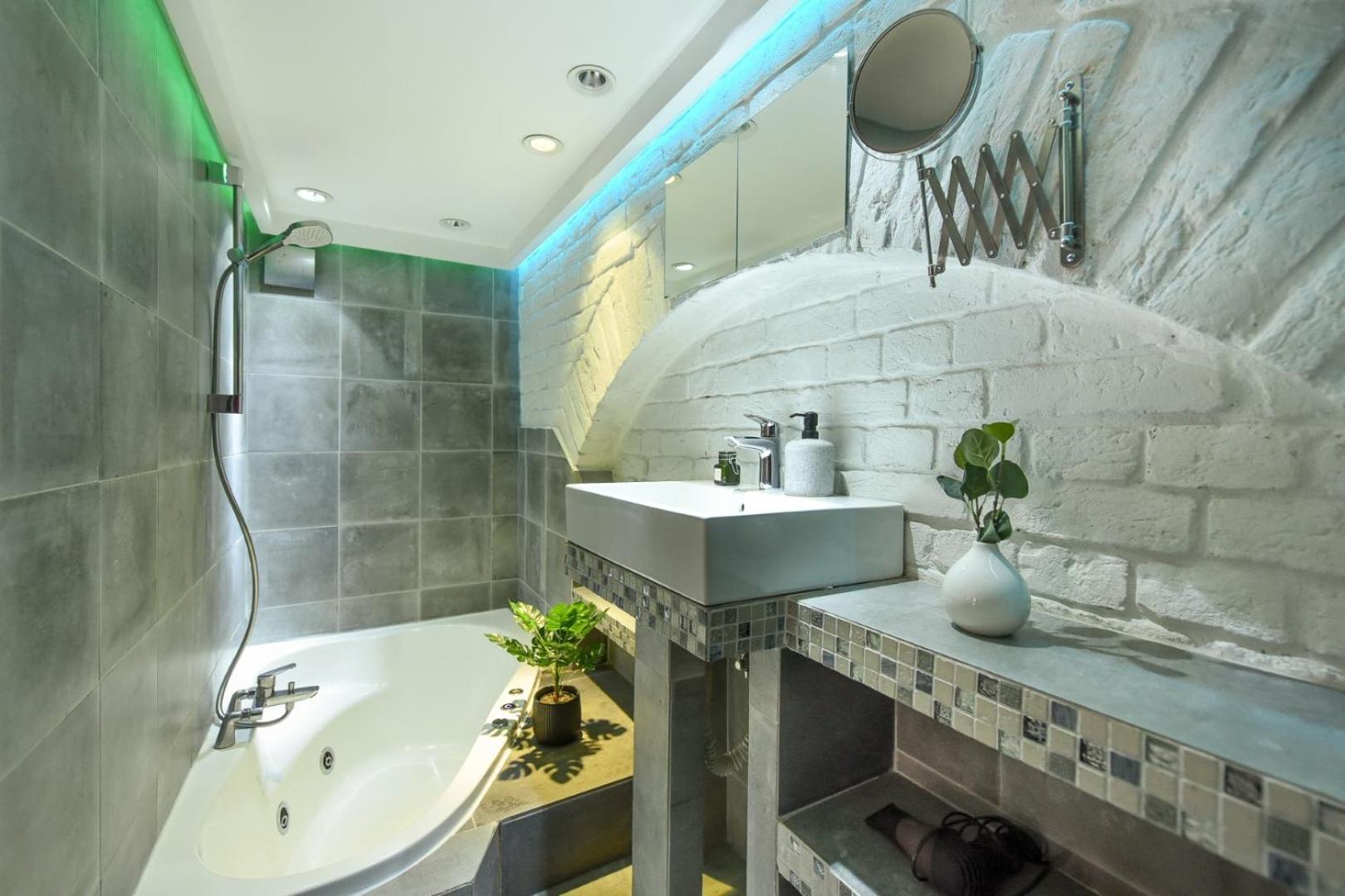 Central Comfort - Duplex-Style Studios On Regina Elisabeta Boekarest Buitenkant foto